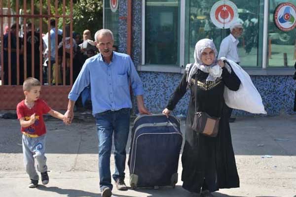 Suriyelilerin bir kısmı ülkelerine dönüyor