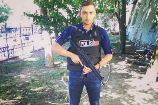 Silahlı saldırıya uğrayan polis şehit oldu