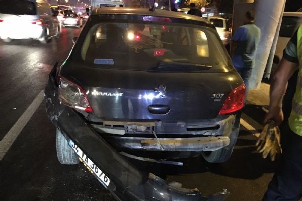 D-100 Karayolun'da otoyolda üç araca çarptı, 'Bonzai içtim' deyip ağladı