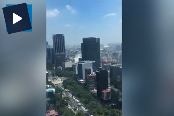 Meksika 7,1 büyüklüğünde depremle sallandı