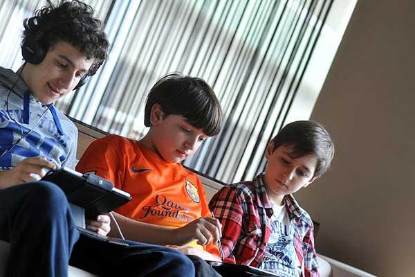 'Çocuk ve gençler 'itibarı' sanal dünyada arıyor'