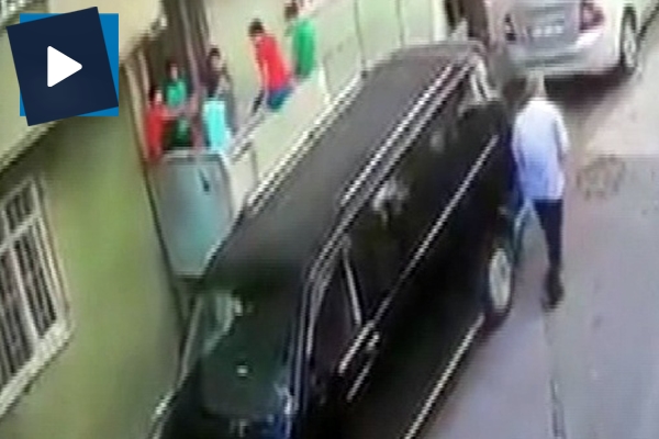 İstanbul'da güpegündüz çocuk kaçırma girişimi!