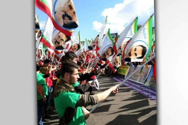 Alman medyasından Merkel'e 'PKK ve FETÖ' eleştirisi