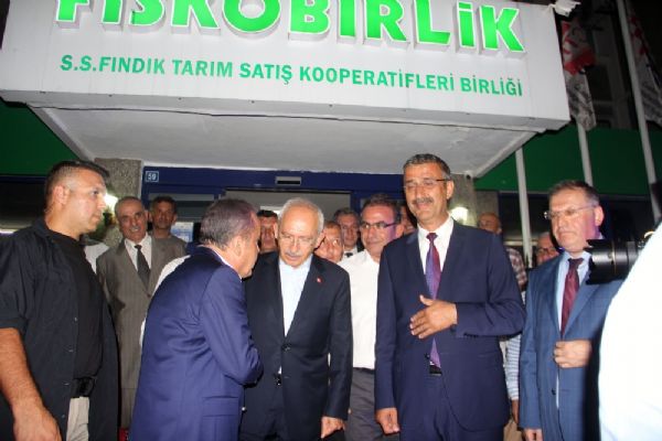 Kemal Kılıçdaroğlu, FİSKOBİRLİK'i ziyaret etti