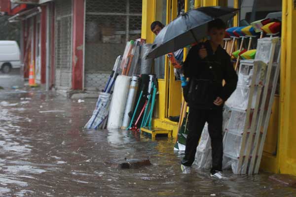 Kırklareli'de şiddetli sağanak