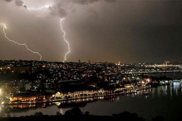 İstanbul'a akşam saatlerinde yağış bekleniyor