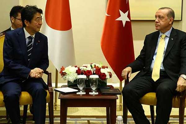 Erdoğan, Şinzo Abe ile görüştü