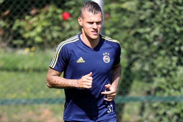 Fenerbahçe'de Martin Skrtel belirsizliği