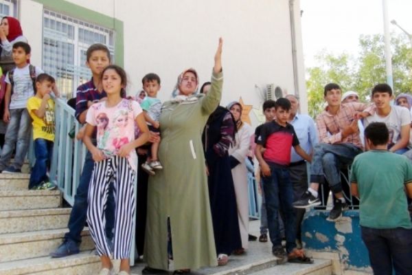Okulda Suriyeli gerginliği: Çevik kuvvet araya girdi