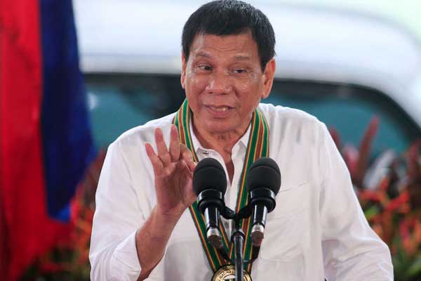 Filipinler'de 'Duterte' protestosu