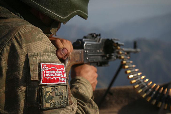 Hakkari'de çatışma: 1 şehit