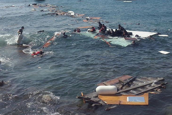 Libya'da göçmen teknesi battı