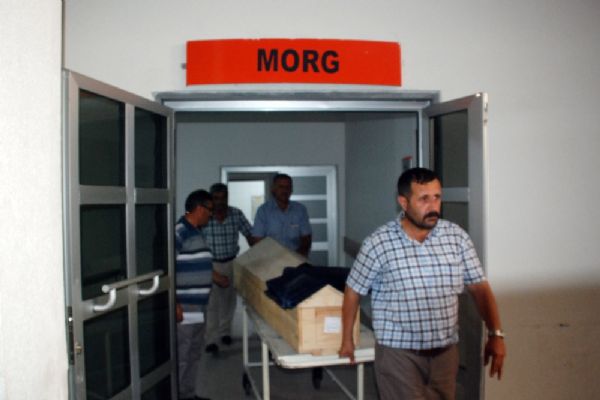 Gümüşhane'de salıncak ipi boynuna dolanan çocuk öldü