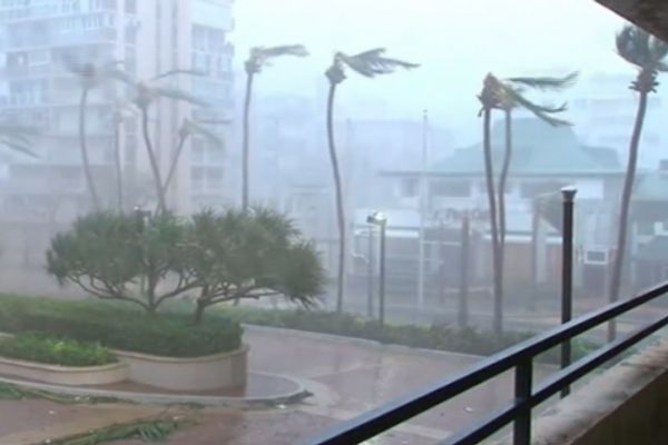 Kasırga Dominik'i vurdu: 15 ölü, 20 kayıp