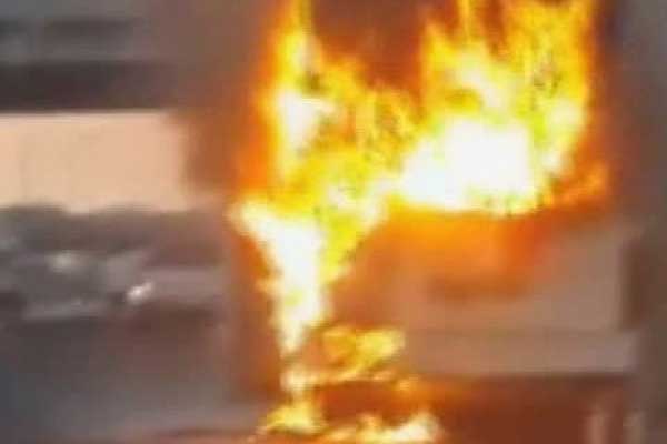 TEM Otoyolu’nda yolcu otobüsü yandı