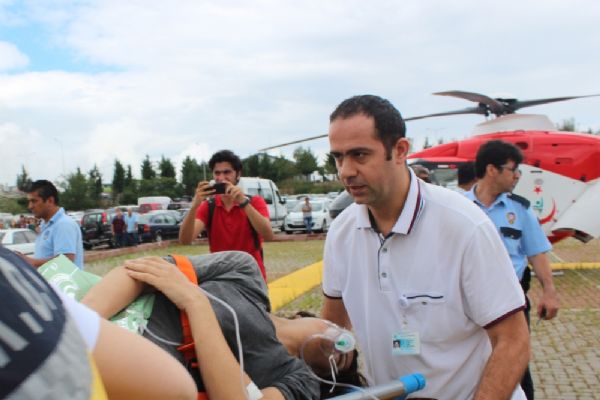 Kocaeli'de tekne faciasından kurtarılanlar kıyıya getirildi