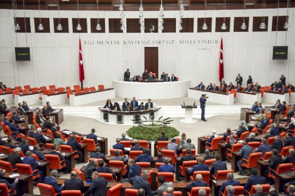 TBMM Genel Kurulu'nda fıkra polemiği yaşandı