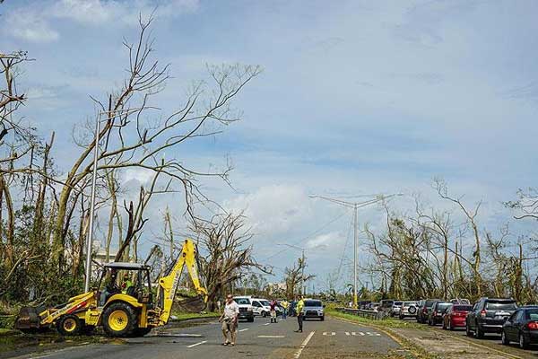 Porto Riko'yu kasırgalar vurdu