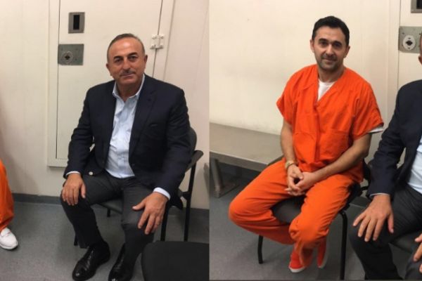 Mevlüt Çavuşoğlu o Türk tutukluları ziyaret etti