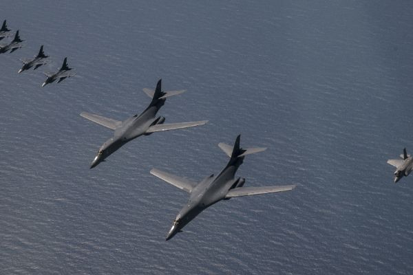 ABD'den K. Kore'ye gözdağı