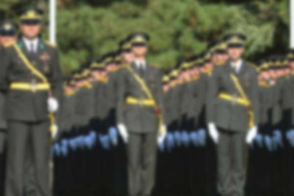 İstanbul'da askerlere FETÖ operasyonu