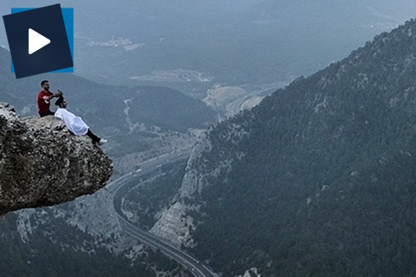 Uçurumun kıyısında tıraş oldular