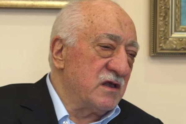 FETÖ'nün 'sivil imamı' namaz kıldığı için askeri azarlamış