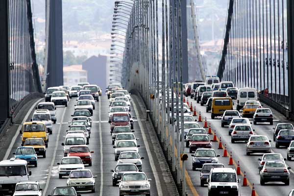 İstanbul'da trafik felç oldu