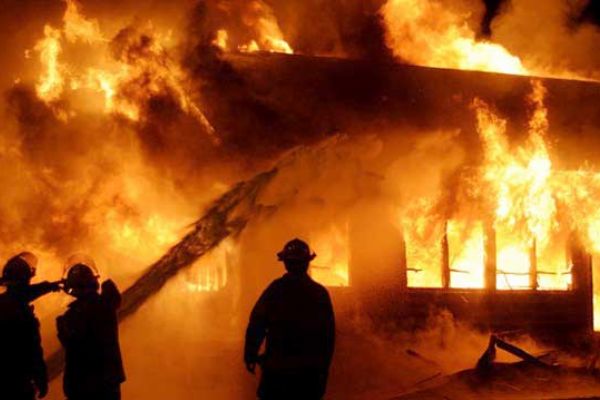 Çin’de bina yangını: 11 ölü