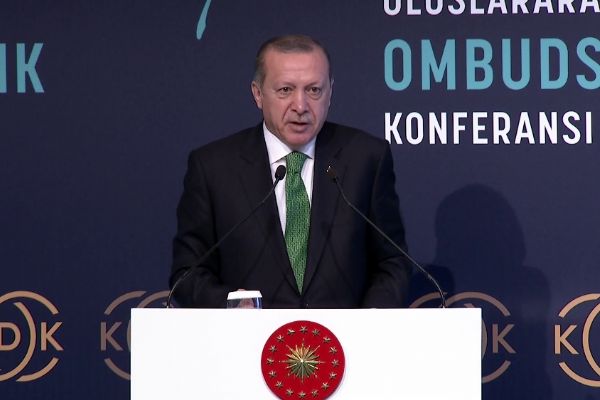 Cumhurbaşkanı Erdoğan: Vana bizde, kapattığımız zaman o iş de biter