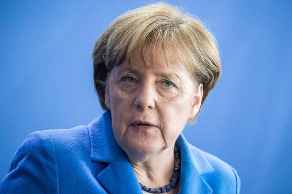 Merkel'den Meclis'e giren Nazilere ilişkin açıklama