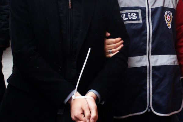 Türkiye'ye giren 4 terörist yakalandı