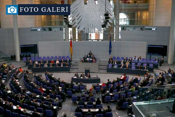 Almanya'da Federal Meclis'e giren Türkiye kökenli milletvekilleri