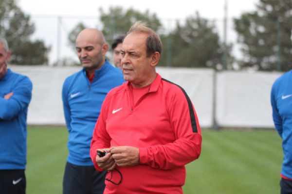 Yücel İldiz Eskişehirspor'un başında