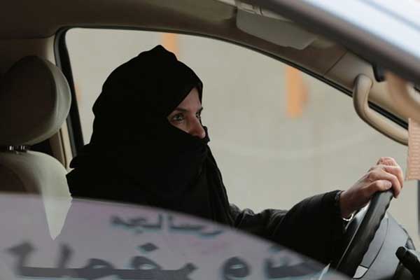 Suudi Arabistan Kralı o yasağı kaldırdı