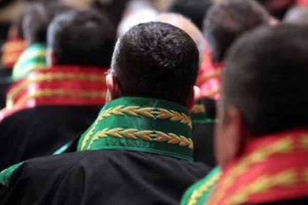 Hâkim ve savcıların emeklilik yaşı 67’ye çıkıyor