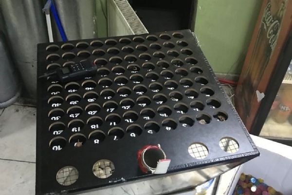 Eskişehir'de kumar oynayabilmek için gizli geçit yapmışlar