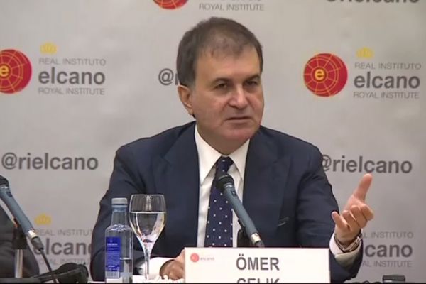 Ömer Çelik: Ayrılıkçı kararlara tamamen karşıyız