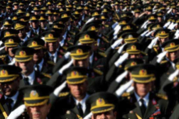 14 ilde muvazzaf askerlere operasyon