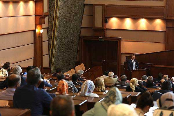 İBB Başkanını seçiyor, Meclis'te tartışma!