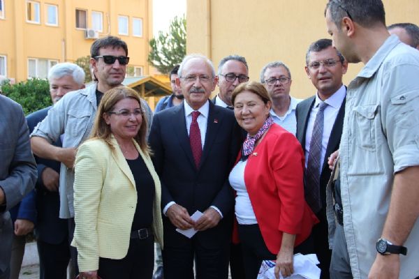 Kemal Kılıçdaroğlu Üzüm Çalıştayından ayrıldı