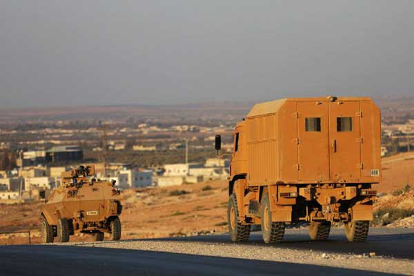 Reuters duyurdu: Türk askeri sınırın diğer tarafında