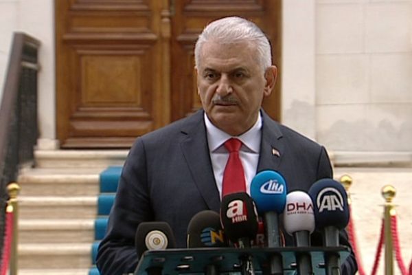 Binali Yıldırım: Süleymaniye ve Erbil'e uçuşlar süresiz iptal edildi
