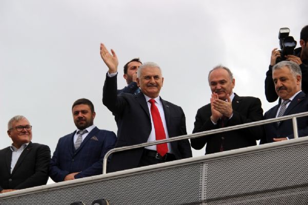 Başbakan Binali Yıldırım'dan Ezinelilere müjde