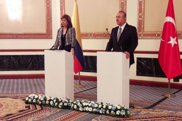 Mevlüt Çavuşoğlu: Barzani yönetiminin hala bu hatadan dönme şansı var