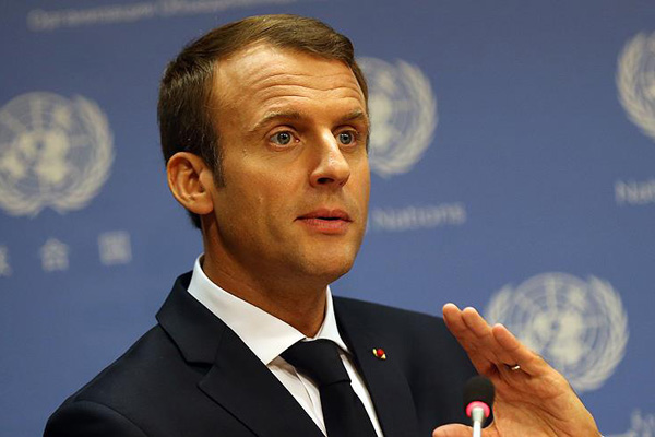 Macron, internet devlerinin vergilendirilmesinde kararlı