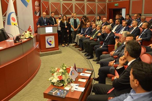 Fikri Işık: Kuzey Irak'ın yaptığı resmen kendini ateşe atmaktır