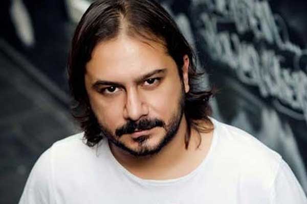 Emrah Serbes'in hava yastığındaki kanı inceleniyor