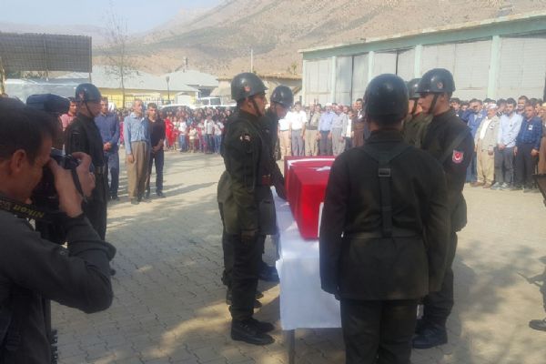 Şehit korucu gözyaşları içinde sonsuzluğa uğurlandı