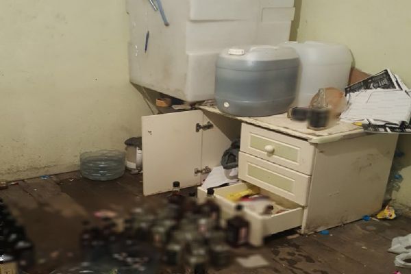 İstanbul'da kaçak içki ve tütün operasyonu